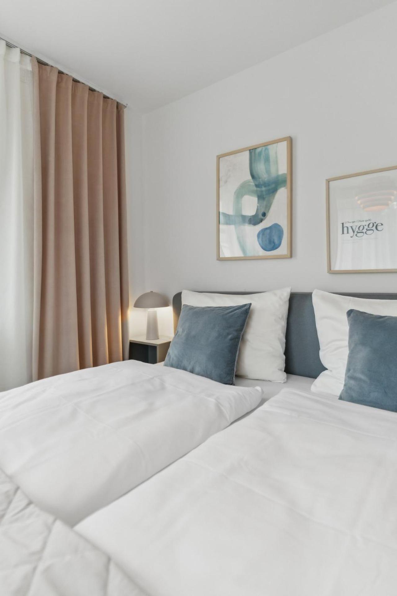 Deluxe Apartment In Bielefeld City Mit Parkplatz Und Balkon Eksteriør bilde