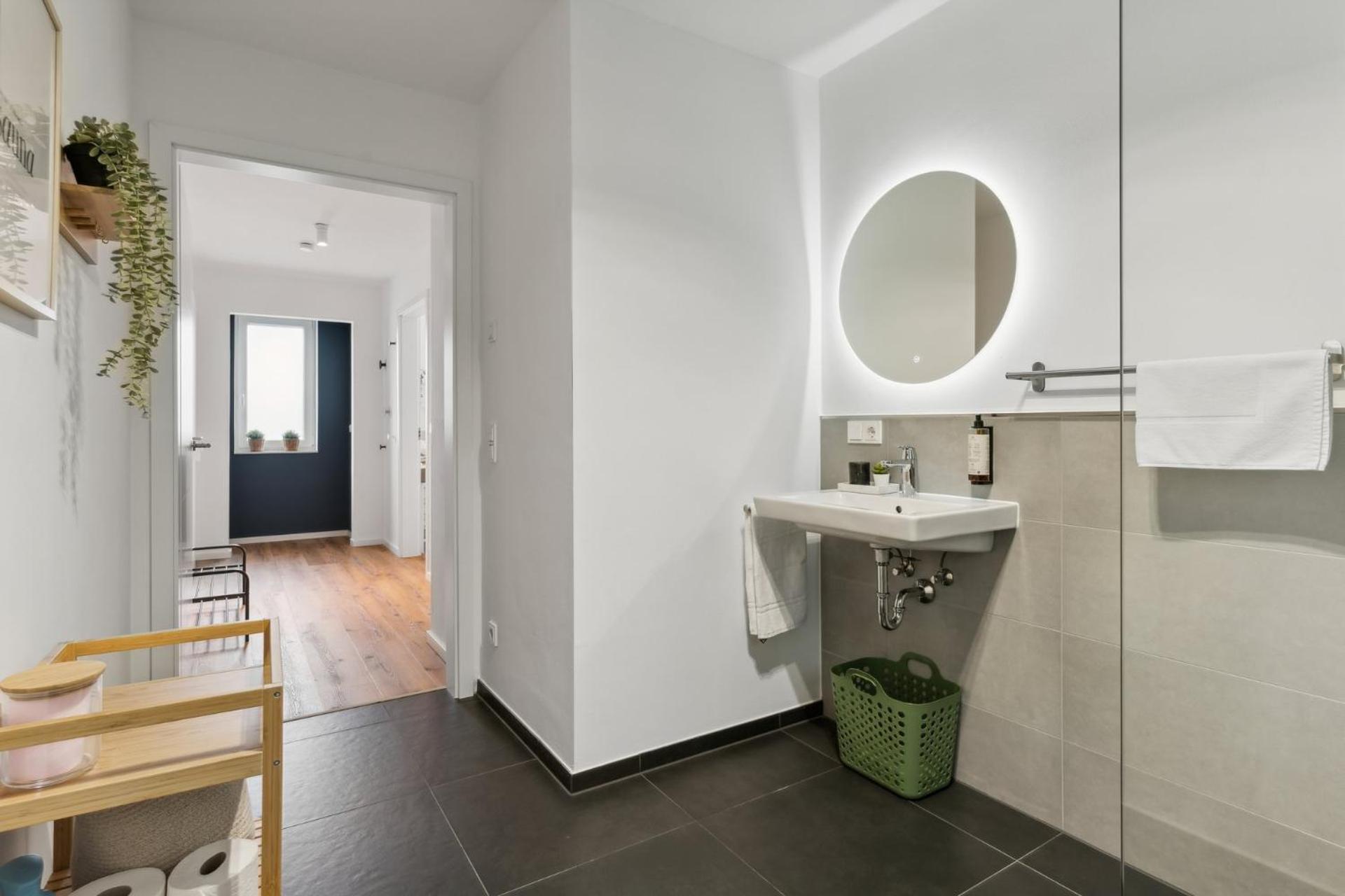 Deluxe Apartment In Bielefeld City Mit Parkplatz Und Balkon Eksteriør bilde