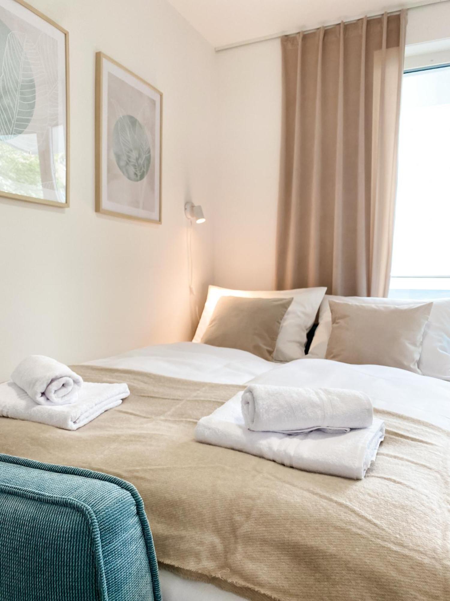 Deluxe Apartment In Bielefeld City Mit Parkplatz Und Balkon Eksteriør bilde