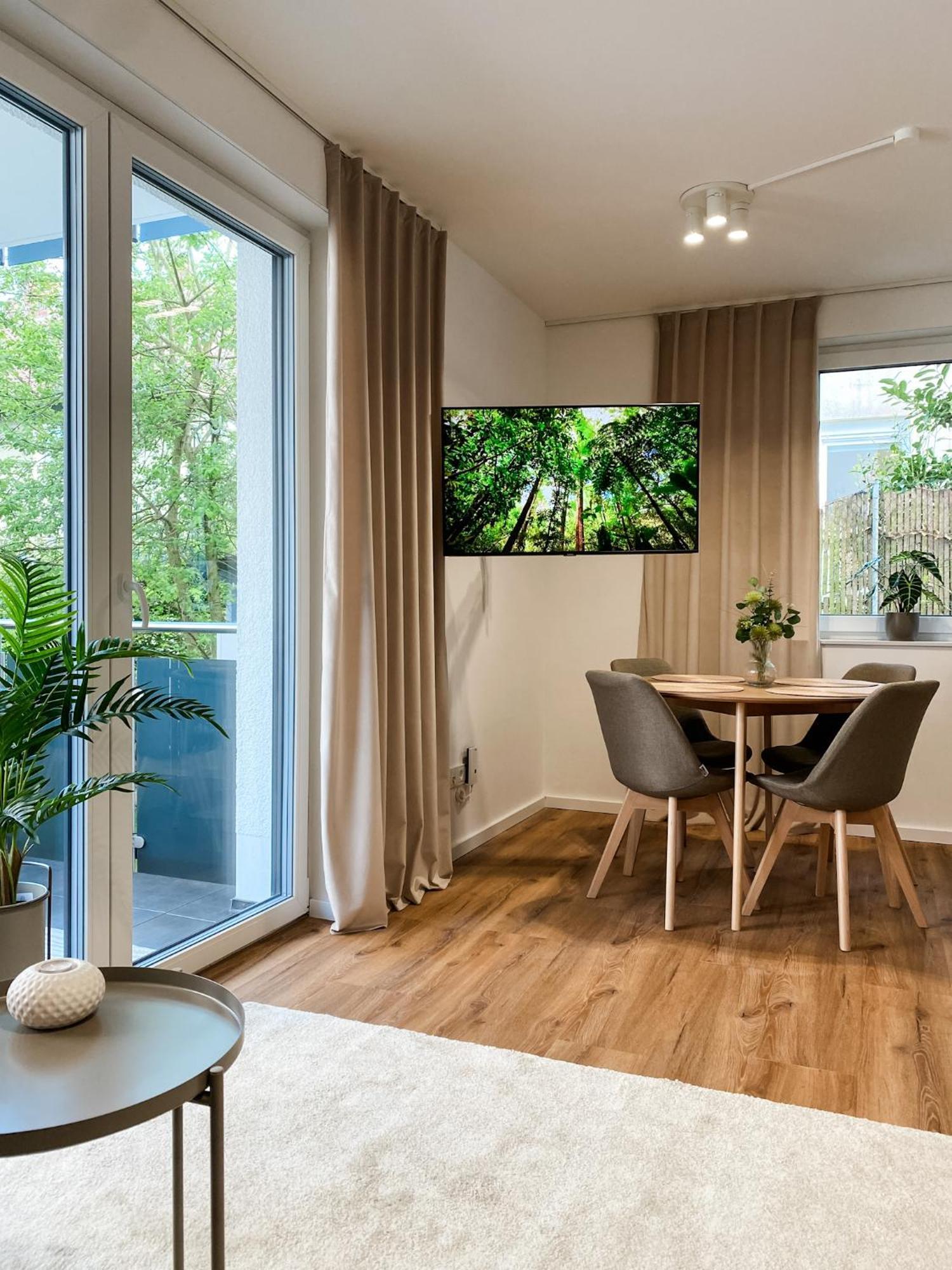 Deluxe Apartment In Bielefeld City Mit Parkplatz Und Balkon Eksteriør bilde